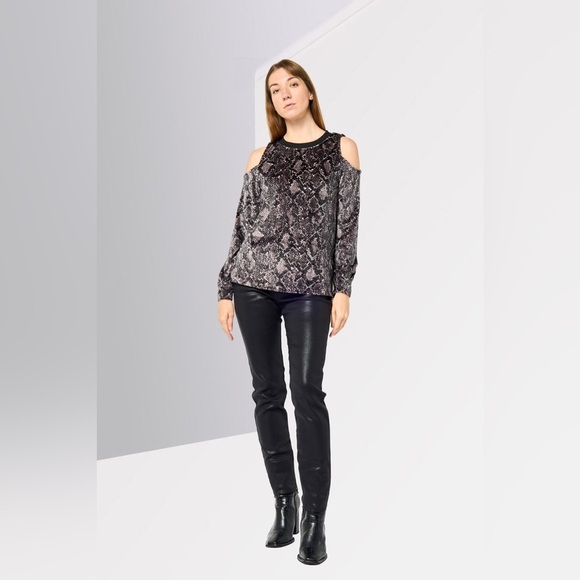 MICHAEL KORS | Women Round Neck Cold Shoulder Snakeskin Blouse, Multicolor - Picture 12 of 16